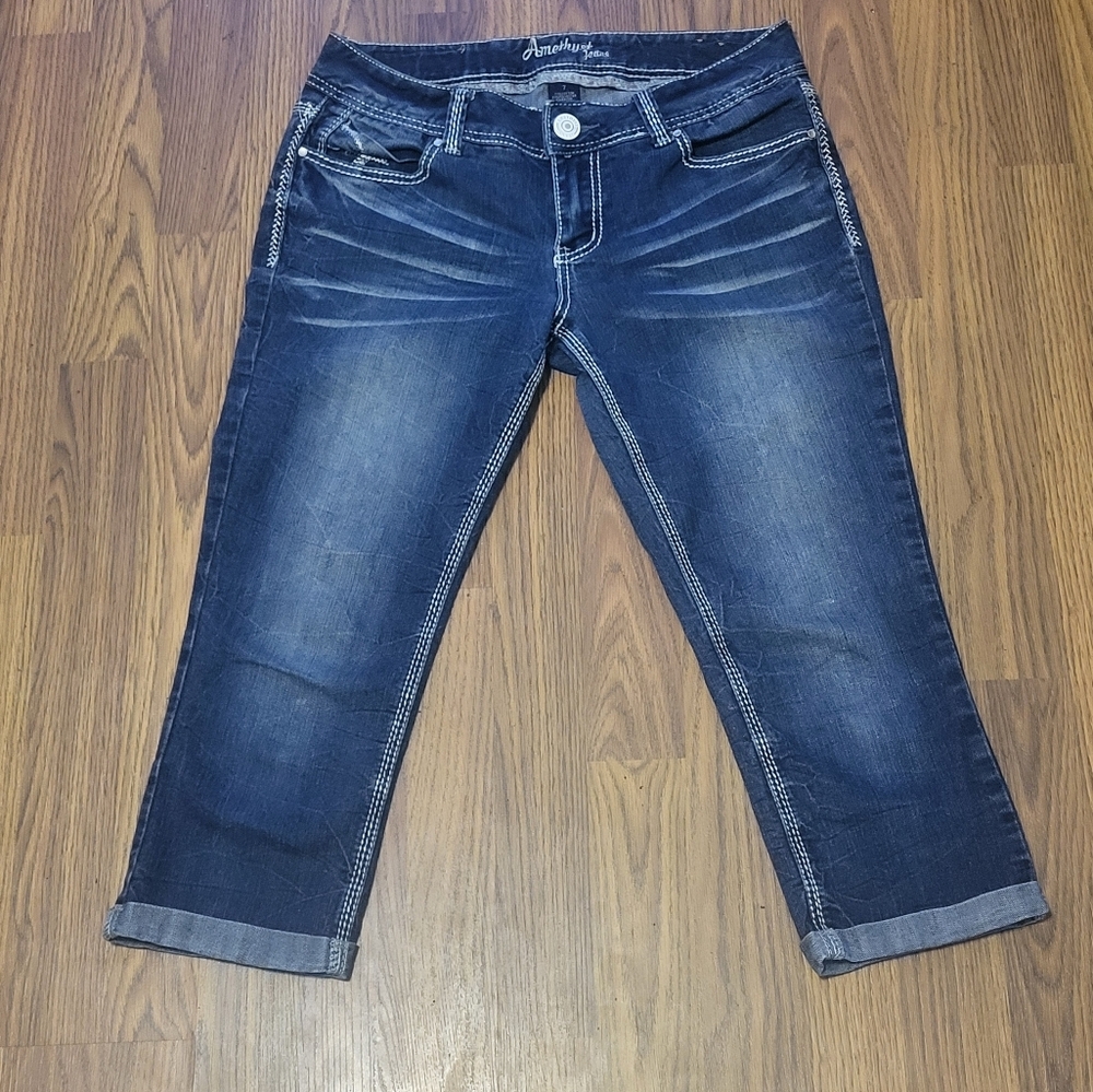 Amethyst Cropped Jeans Size 7 Mid Rise Dark Wash Stretch Denim B34